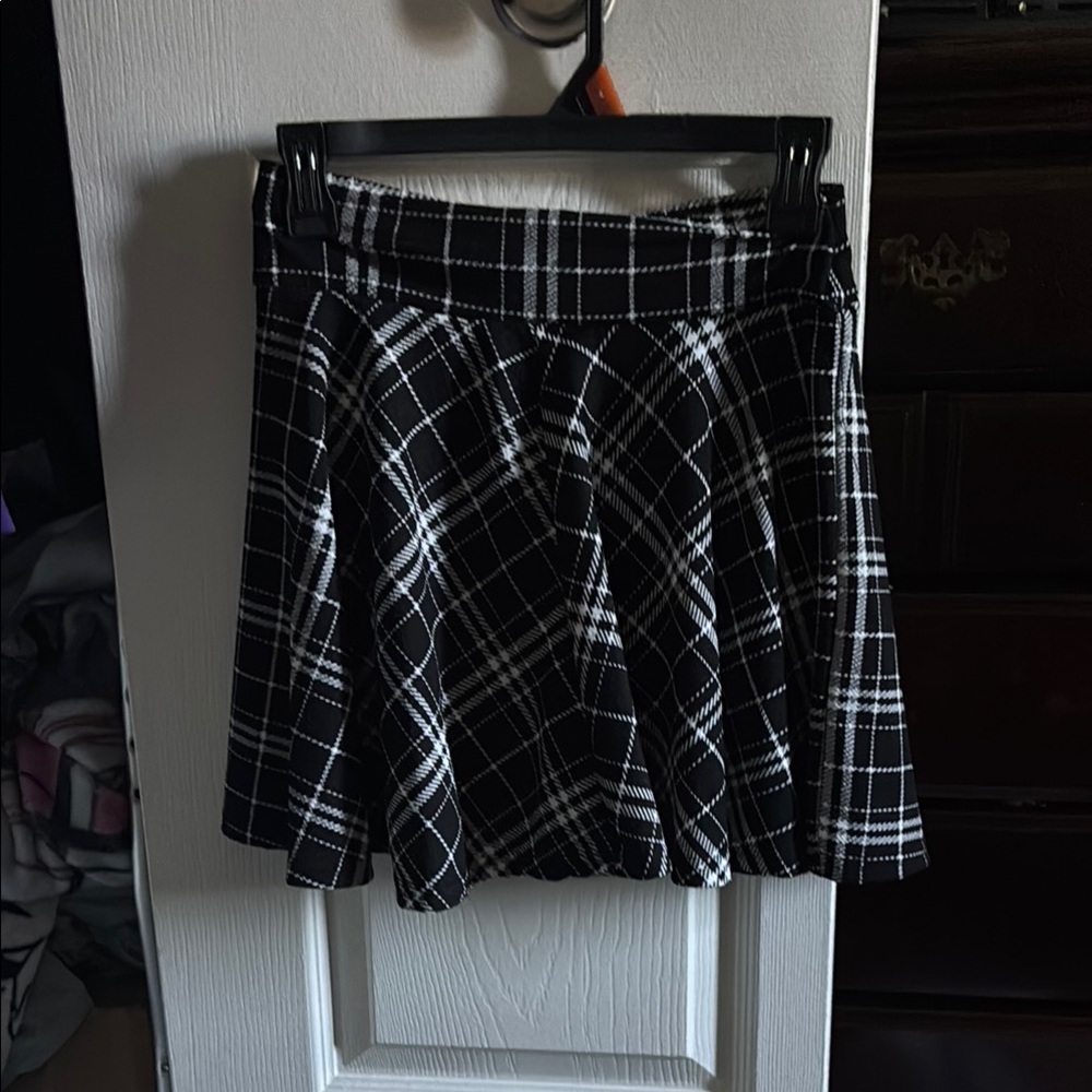 Women's Stretchy Plaid Mini Skirt with Ruched Detailing